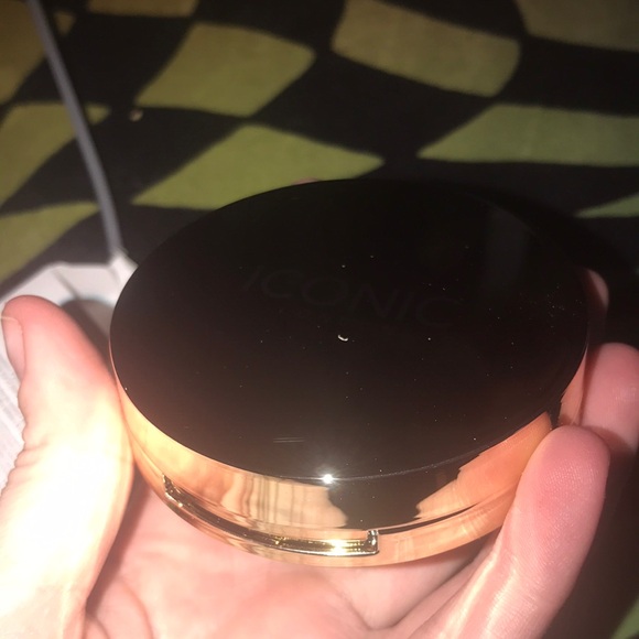 ✨🆕BNIB!Iconic London Lit & Luminous Highlighter in Universal!BN Sealed in Box!✨ - Picture 8 of 13